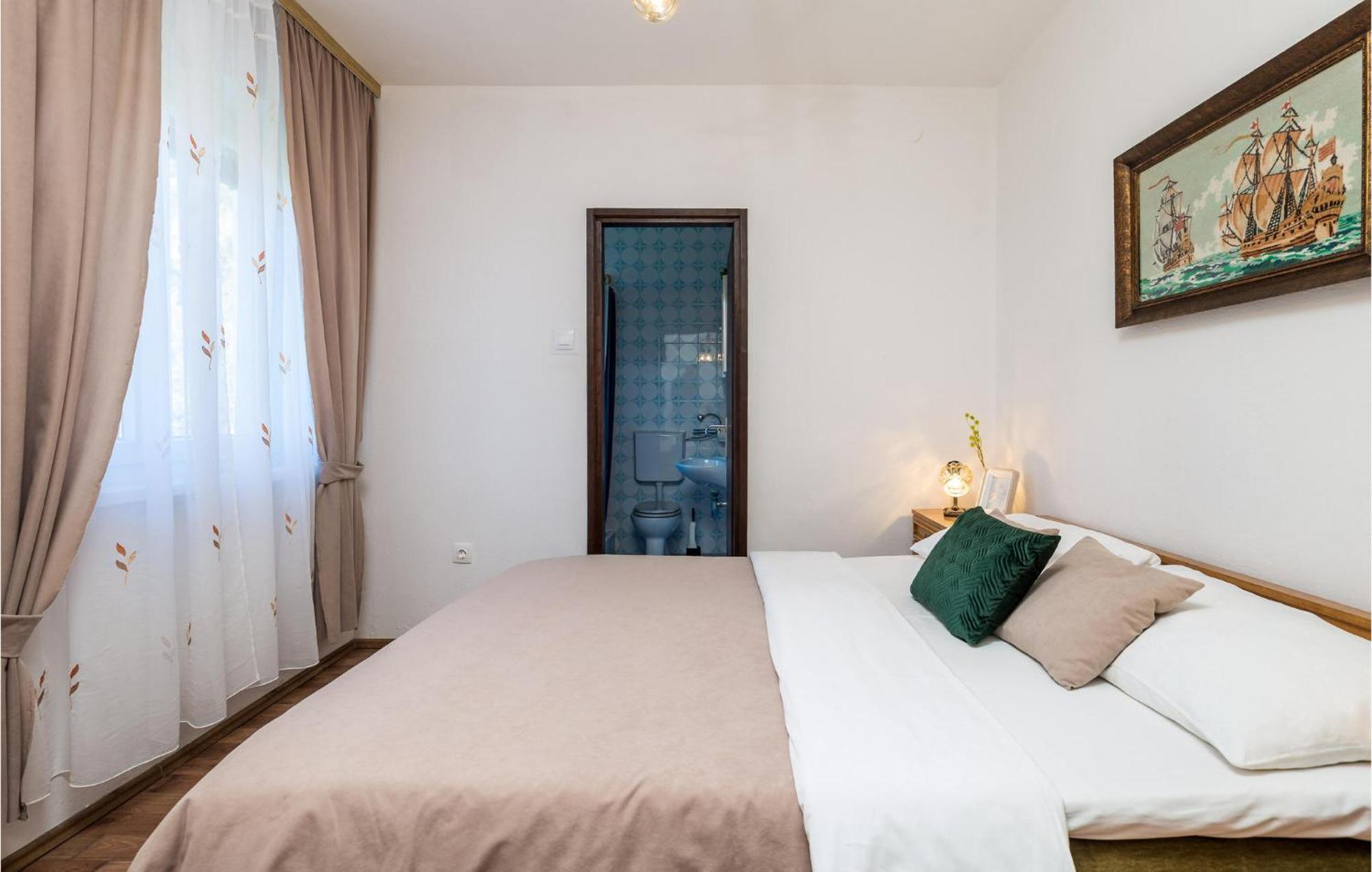 4 Bedroom Awesome Apartment In Sveti Juraj Zewnętrze zdjęcie