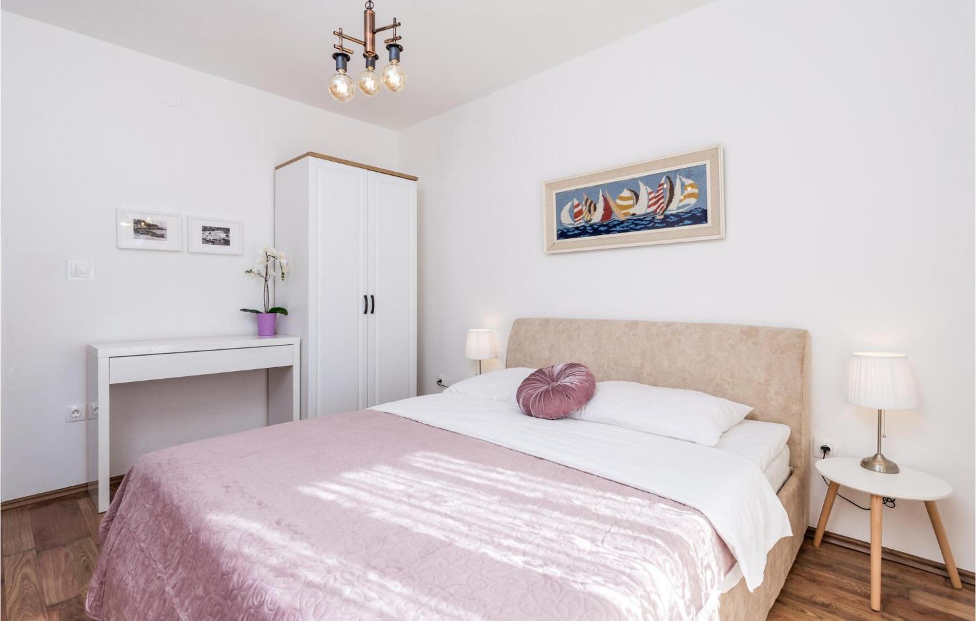 4 Bedroom Awesome Apartment In Sveti Juraj Zewnętrze zdjęcie