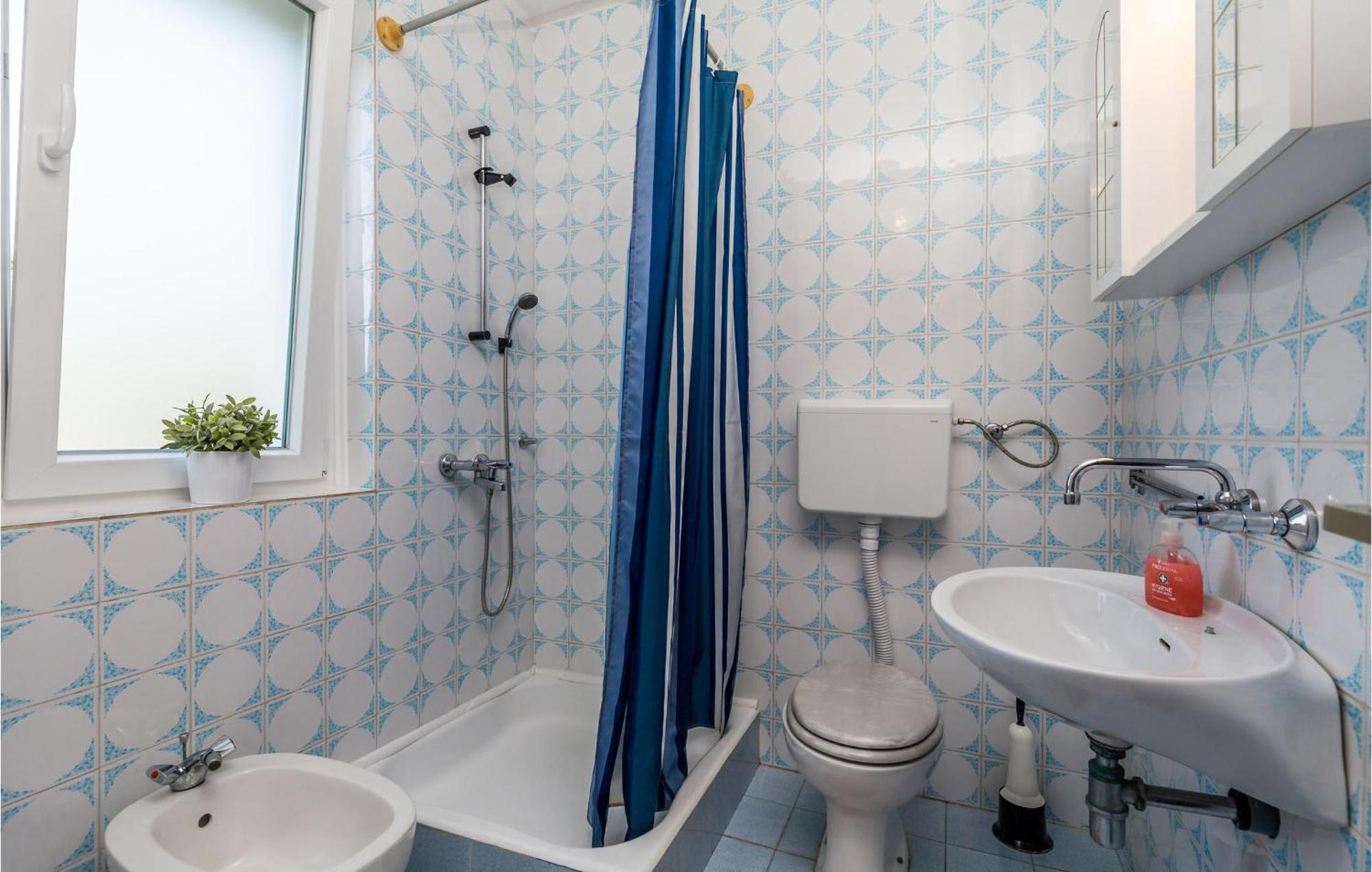 4 Bedroom Awesome Apartment In Sveti Juraj Zewnętrze zdjęcie