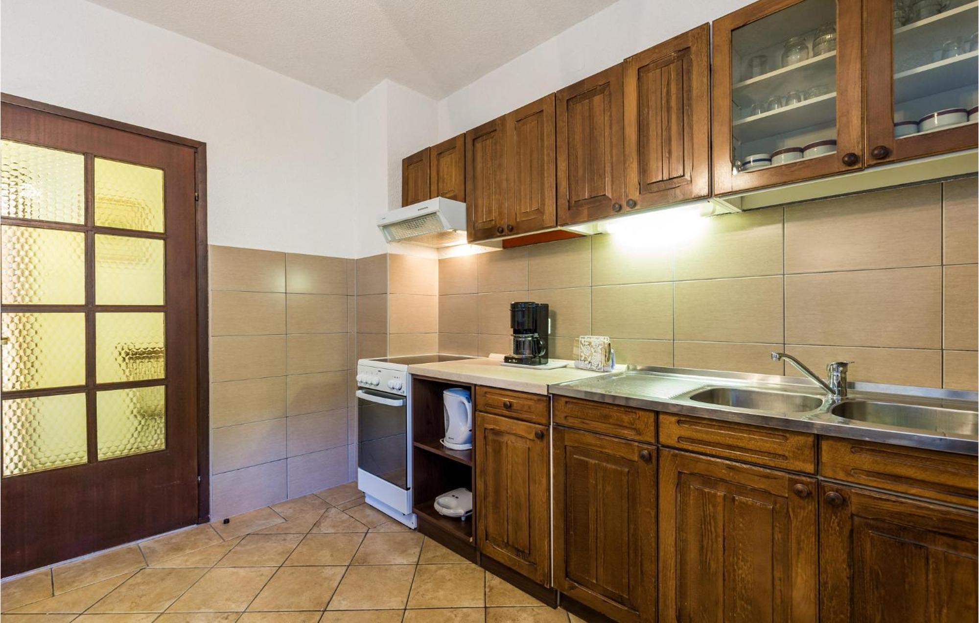 4 Bedroom Awesome Apartment In Sveti Juraj Zewnętrze zdjęcie