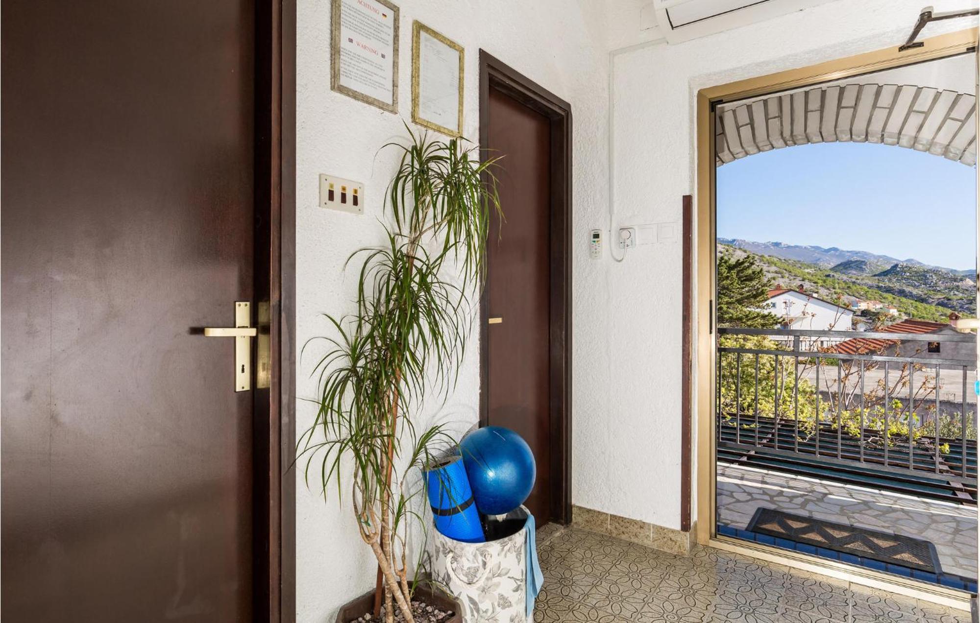 4 Bedroom Awesome Apartment In Sveti Juraj Zewnętrze zdjęcie